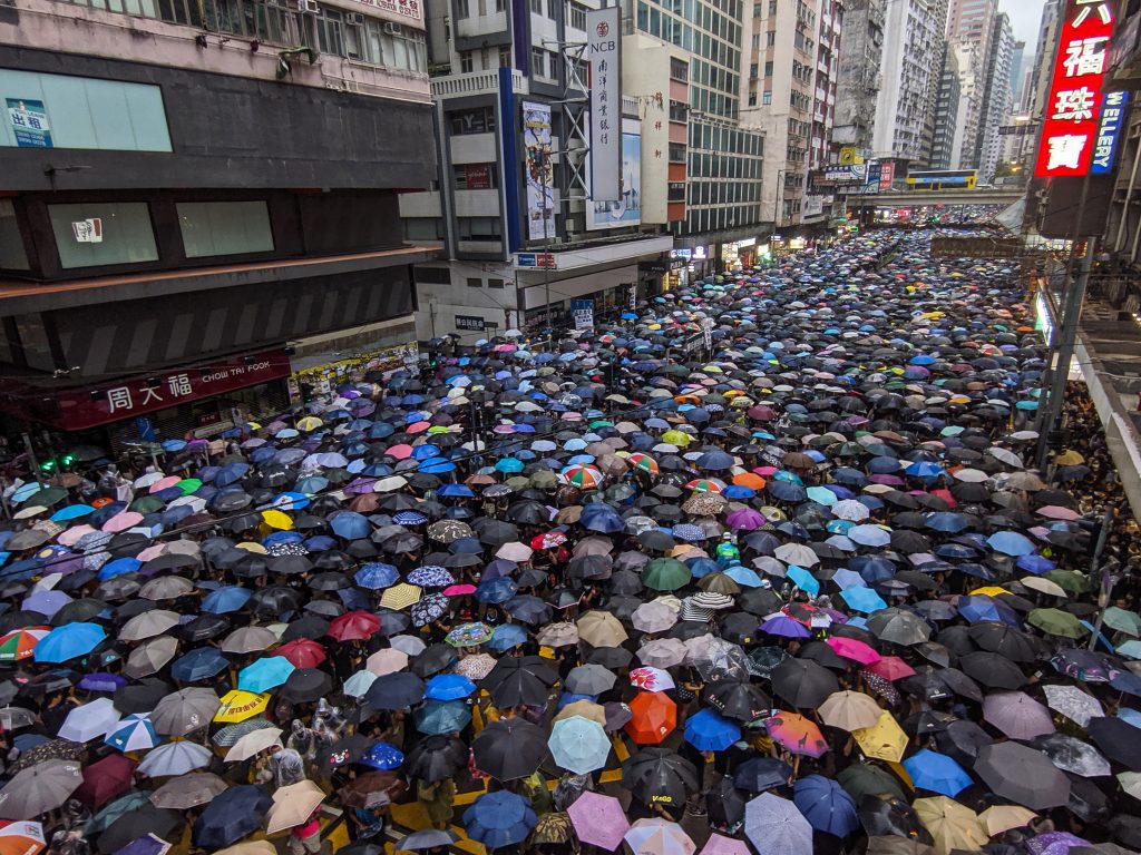 香港區議會選舉將登場 反送中民意測試 | 芋傳媒 TaroNews