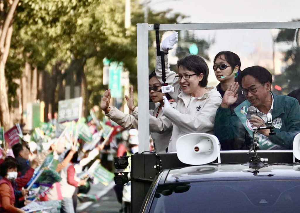 蕭美琴連2天高雄車掃 籲用選票決定台灣未來的路