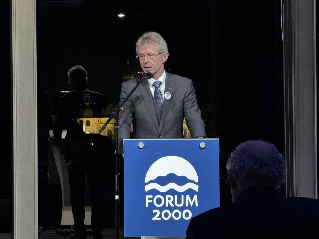 捷克公元兩千論壇開幕晚會蔡英文與維特齊互動密切– 芋傳媒TaroNews